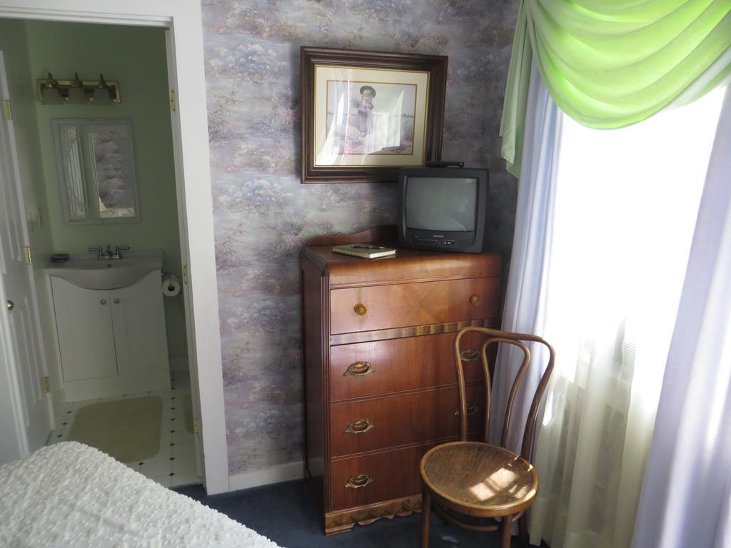 Edith Palmer'S Country Inn, Historical Bed & Breakfast Virginia City Exterior foto