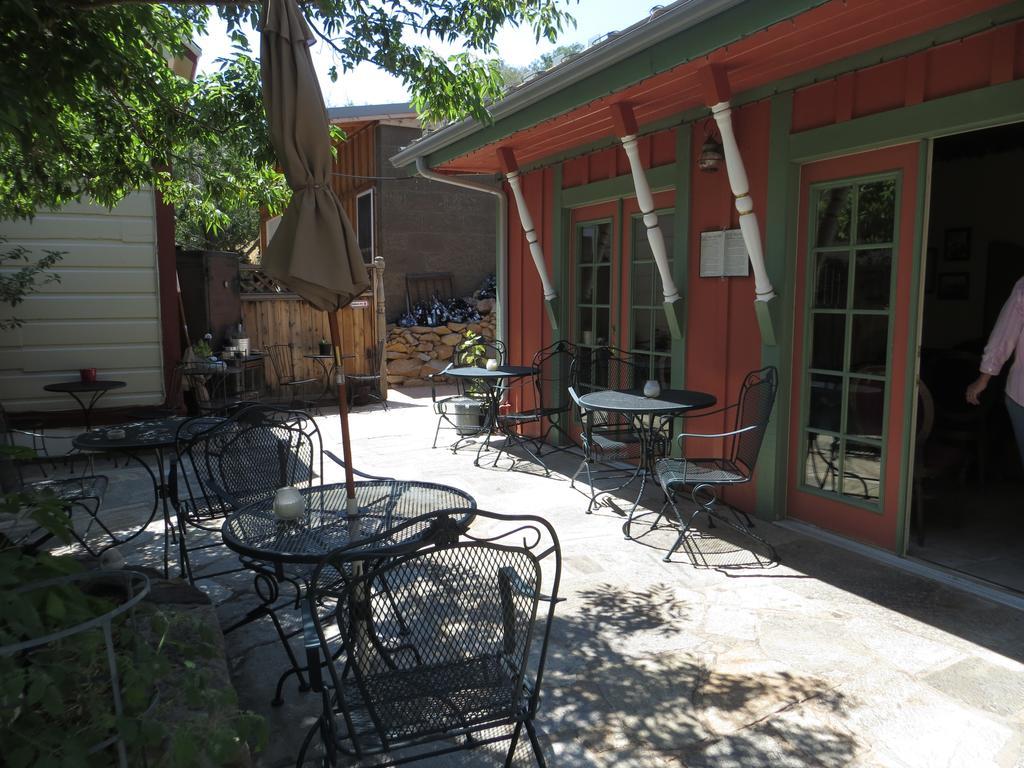 Edith Palmer'S Country Inn, Historical Bed & Breakfast Virginia City Exterior foto