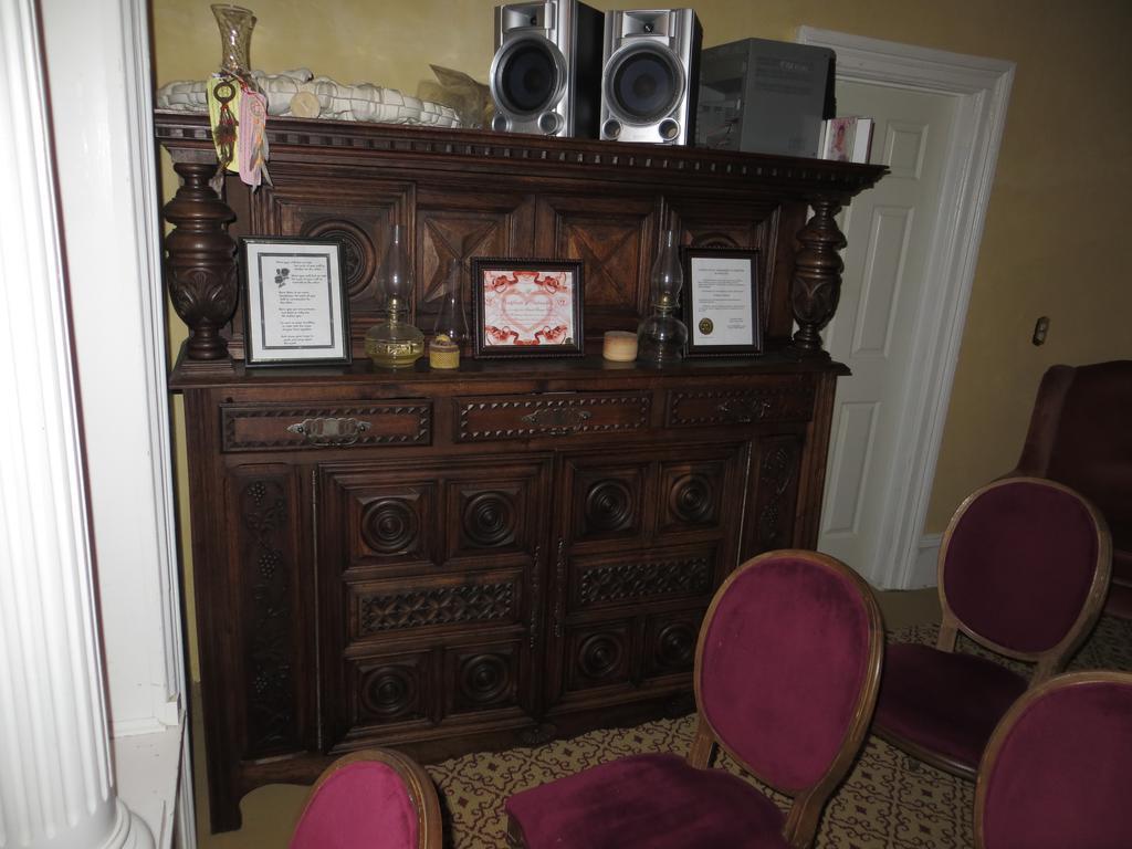 Edith Palmer'S Country Inn, Historical Bed & Breakfast Virginia City Exterior foto